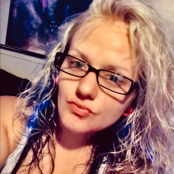 Meet your Posher, Misty - Picture 1 of 1